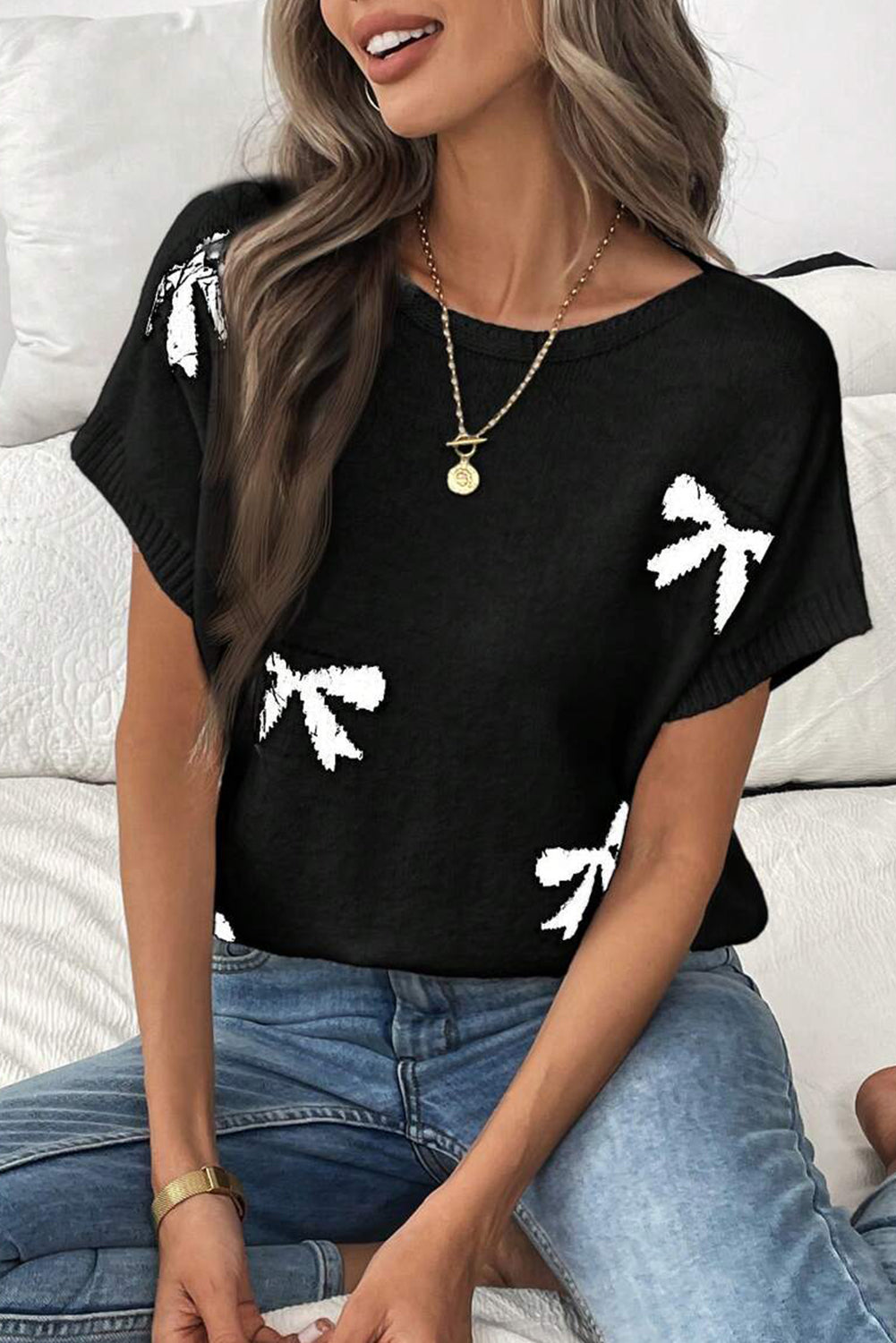 Black or White Bow Pattern Short Sleeve Knit Top