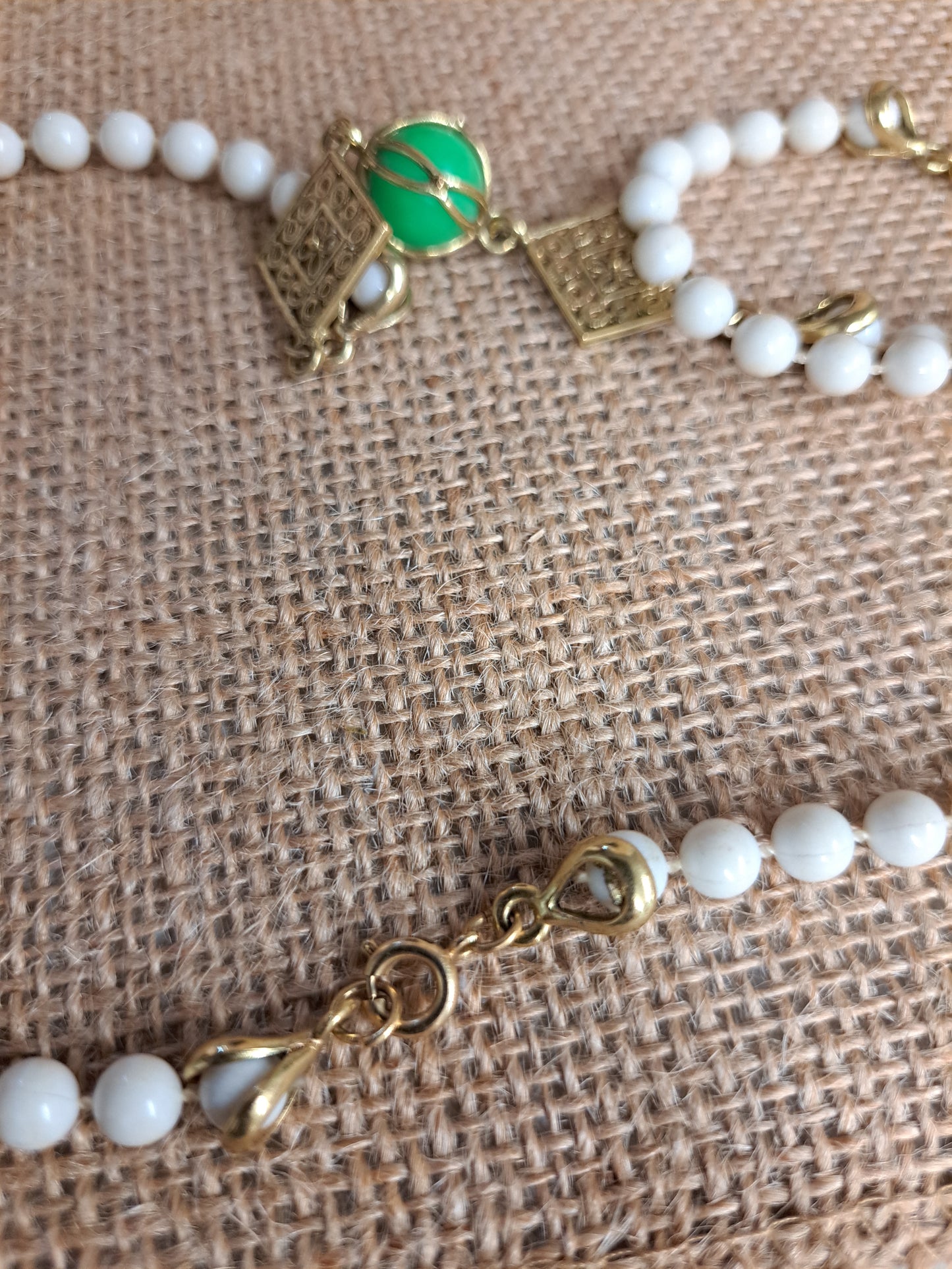 Gorgeous Green & Cream Necklace *PL*