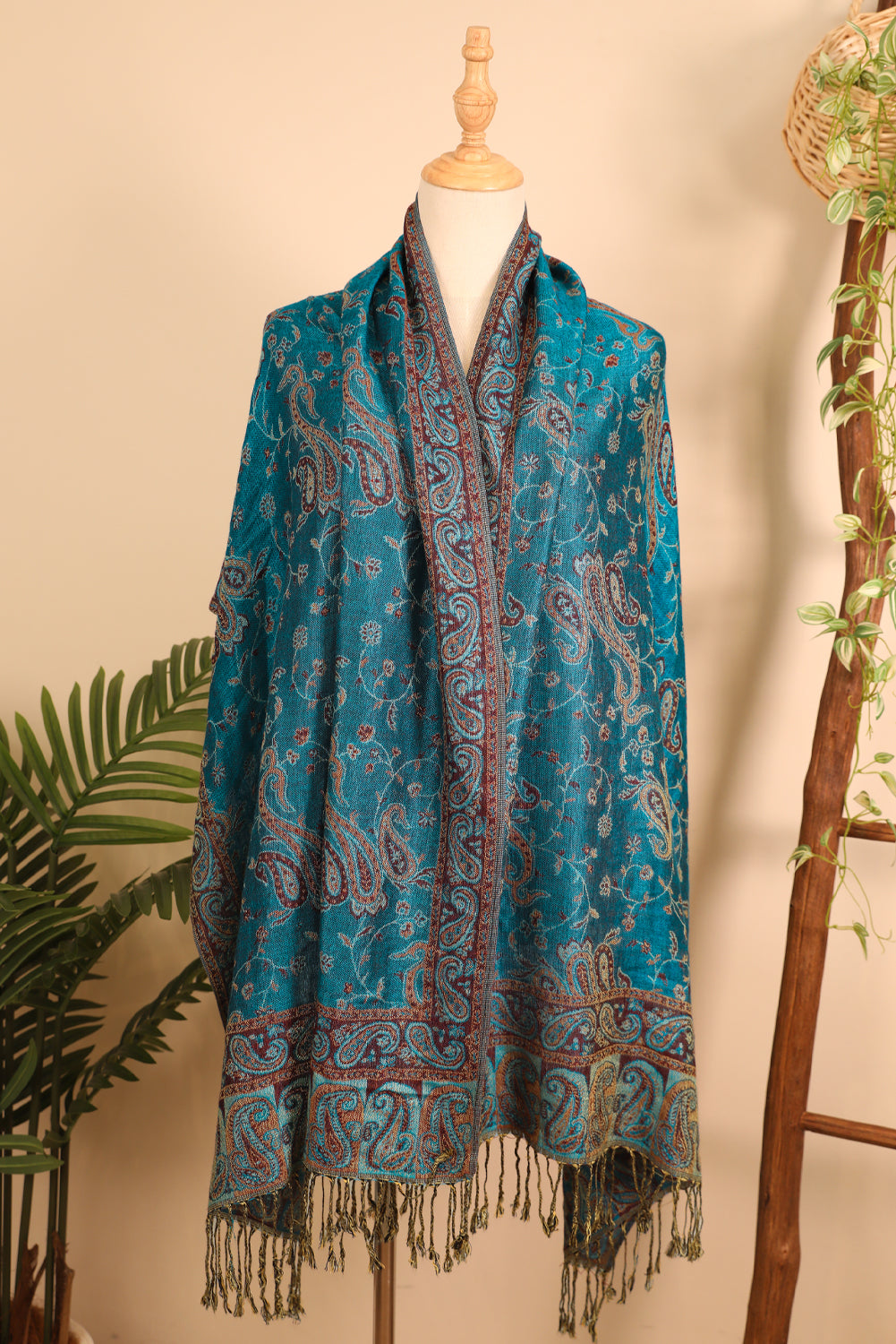Peacock Blue Retro Paisley Print Tassel Trim Scarf