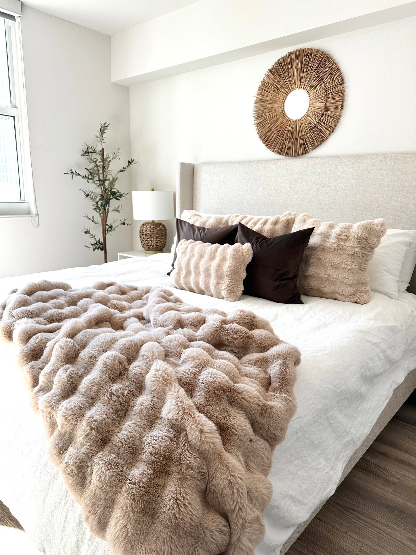 Helena Lumbar Luxury Soft Pillow Cover
