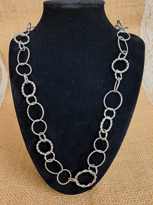 Hammered disc necklace