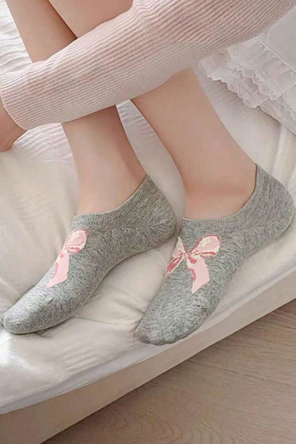 Bow Print Boat Socks