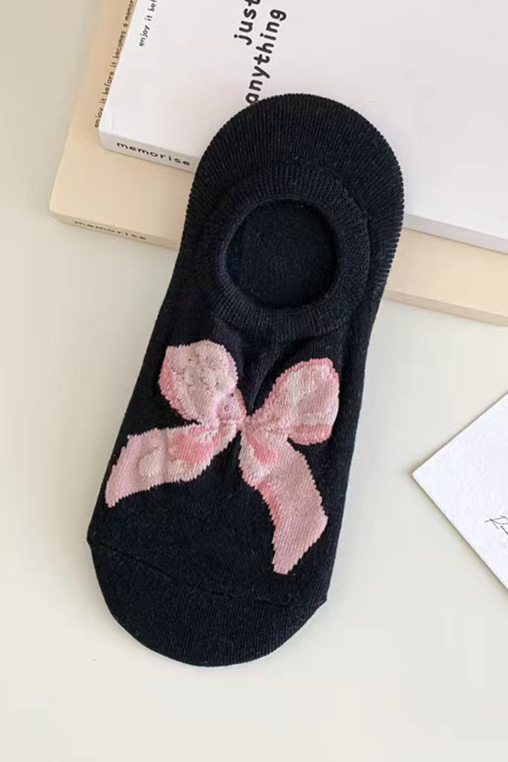 Bow Print Boat Socks