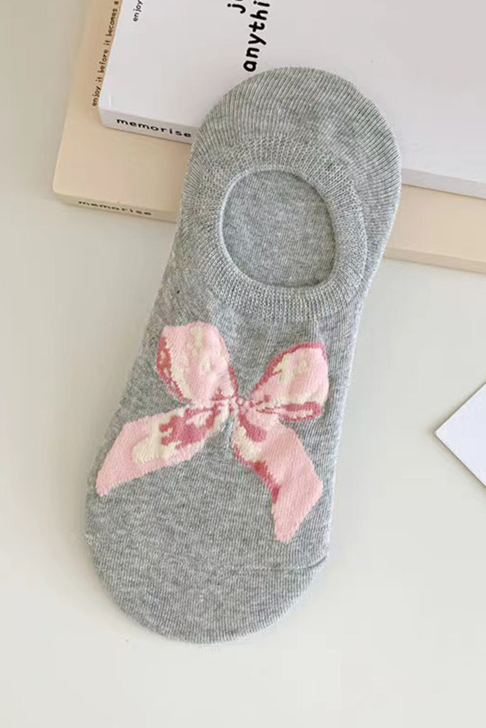 Bow Print Boat Socks