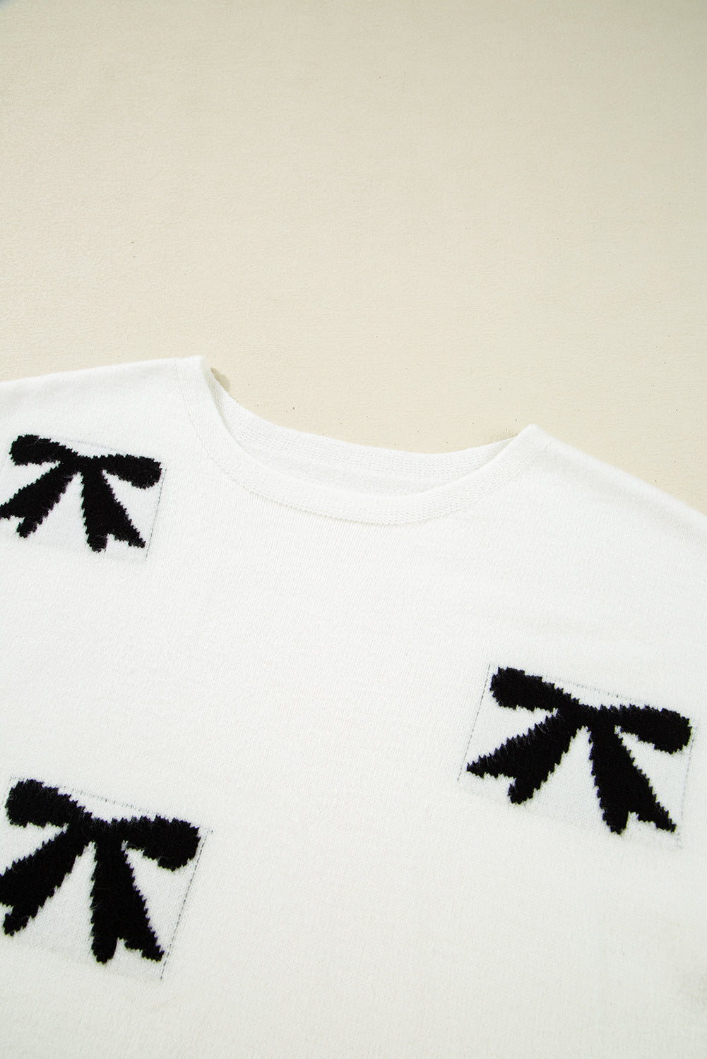 Black or White Bow Pattern Short Sleeve Knit Top