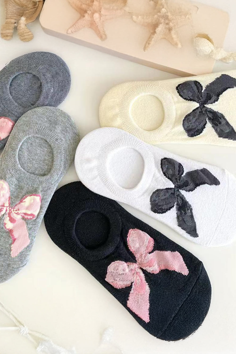 Bow Print Boat Socks